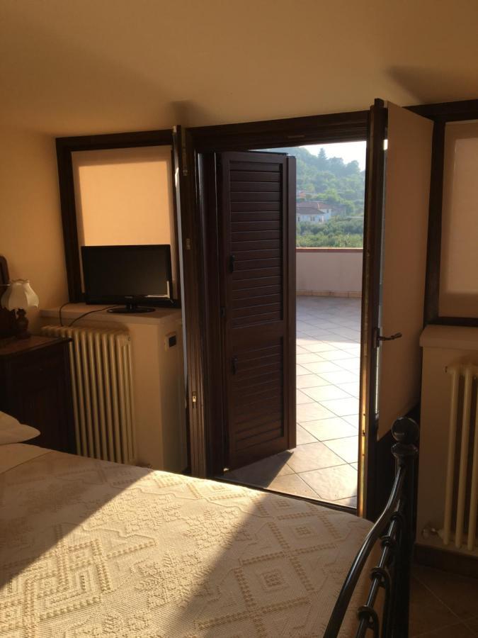 Hotel La Ginestra Castel San Lorenzo Exteriér fotografie