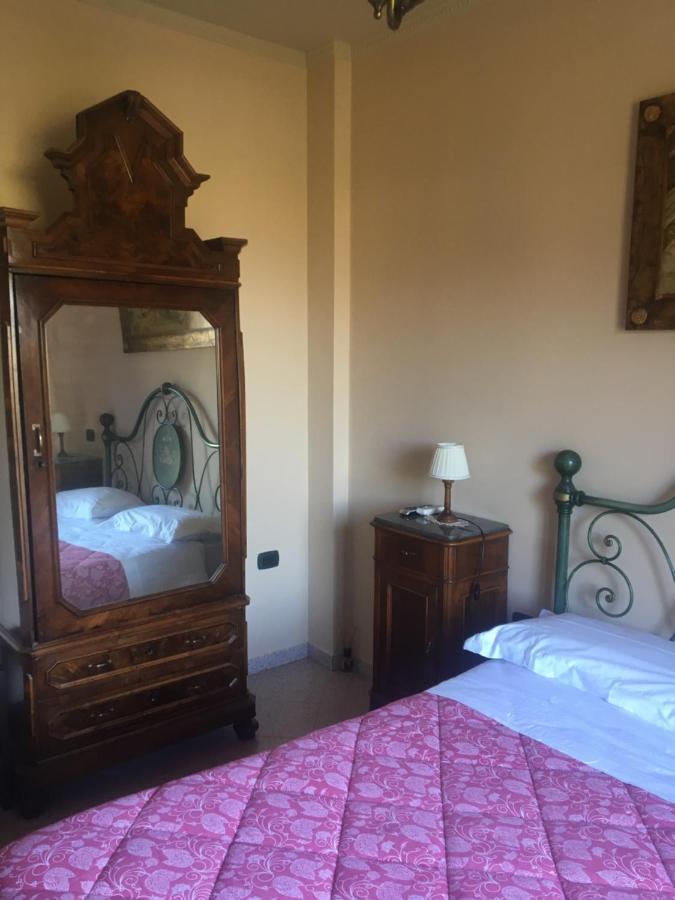 Hotel La Ginestra Castel San Lorenzo Exteriér fotografie