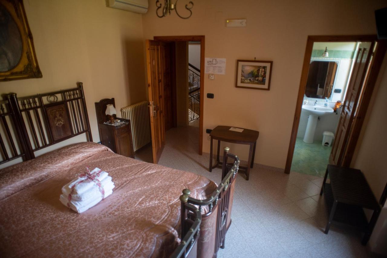Hotel La Ginestra Castel San Lorenzo Exteriér fotografie